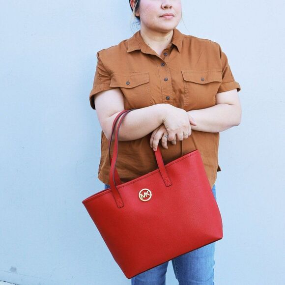 NWT Michael Kors Travel Saffiano Tote in Scarlet - Picture 2 of 11